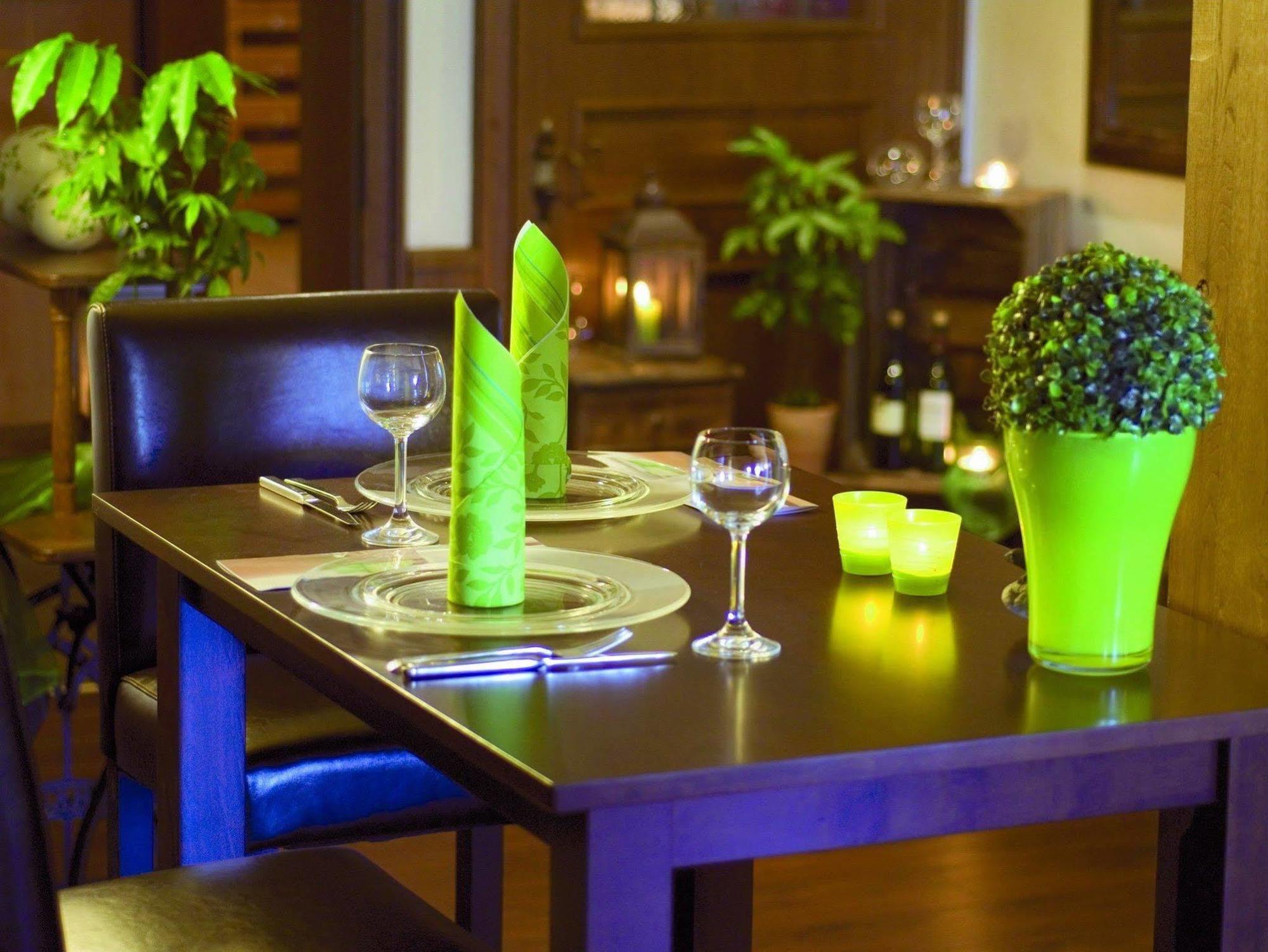 Buescher'S Hotel Und Restaurant 빌레펠트 레스토랑 사진
